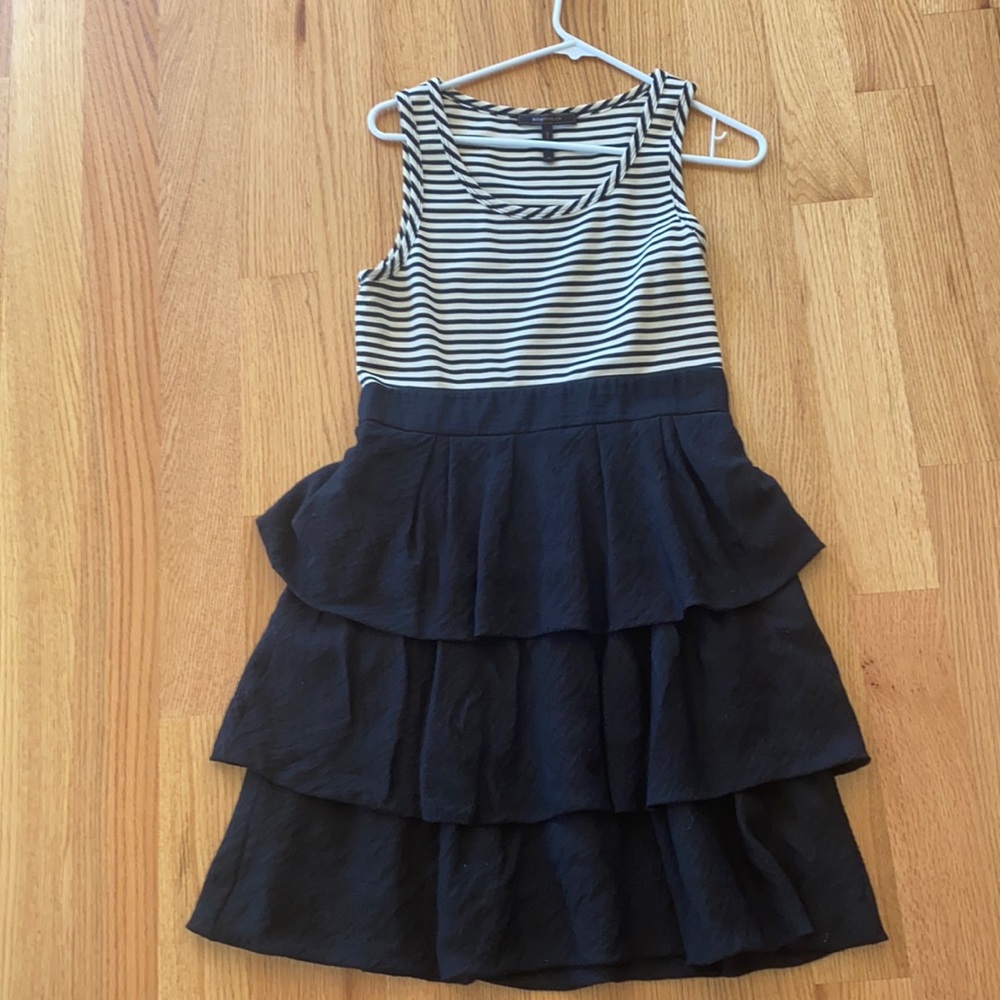 BCBG Maxazria tiered dress black and cream size 8